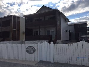 Grey House Бирючий
