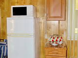 холодильник и набор посуды гостевой дом Адажио в Кирилловке