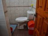 Калинина 216 - 5-ти местный Люкс - туалет